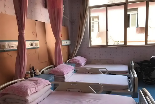 豪门蜜爱：腹黑大神贪财妻