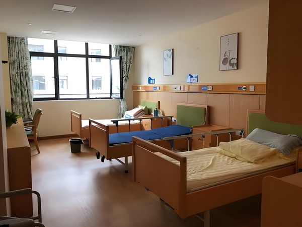 冷情王爷俏逃妃